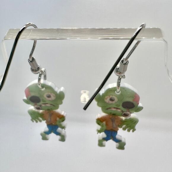 Zombie Earrings - Halloween Earrings - Zombie Accessories - Goth Earrings - Picture 4 of 7